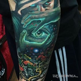 Tatuaż Mistyk na przedramieniu motyw: 3D styl: realistyczne