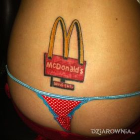 Tatuaż Mc  Donald's na plecach motyw: pozostałe