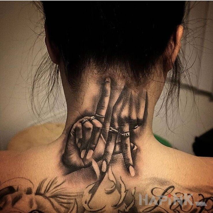 Tattoo Los Angeles in 3D motif and realistic style on the nape