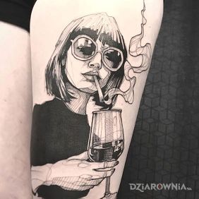 Tatuaż Wino i joint :) na nodze motyw: twarze styl: szkic