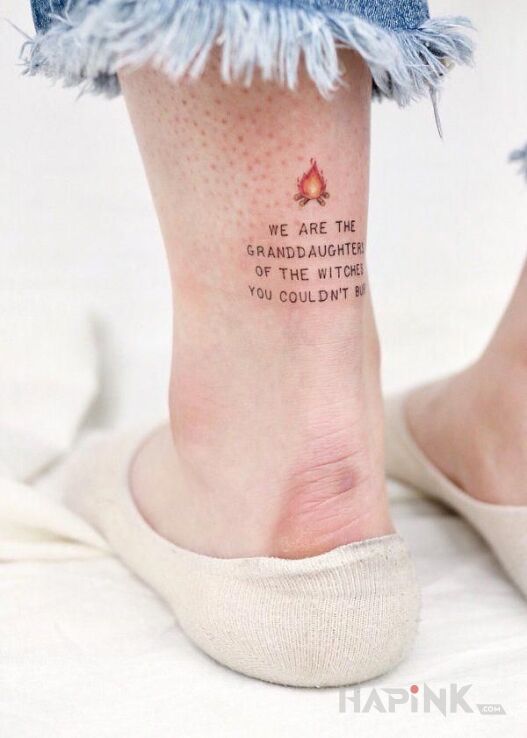 Tattoo Pokolenie czarownic in lettering motif and calligraphy style on the leg