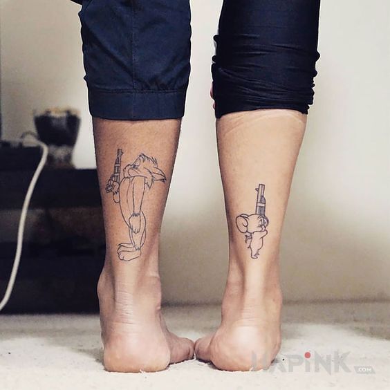 Tattoo Tom and Jerry in black and gray motif and contour / linework style on the leg