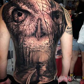 Tattoo Mega owl on the shoulder blades motif: animals style: realistic