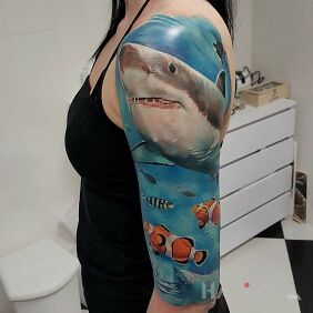 Tattoo Shark on the upper arm motif: animals style: realistic