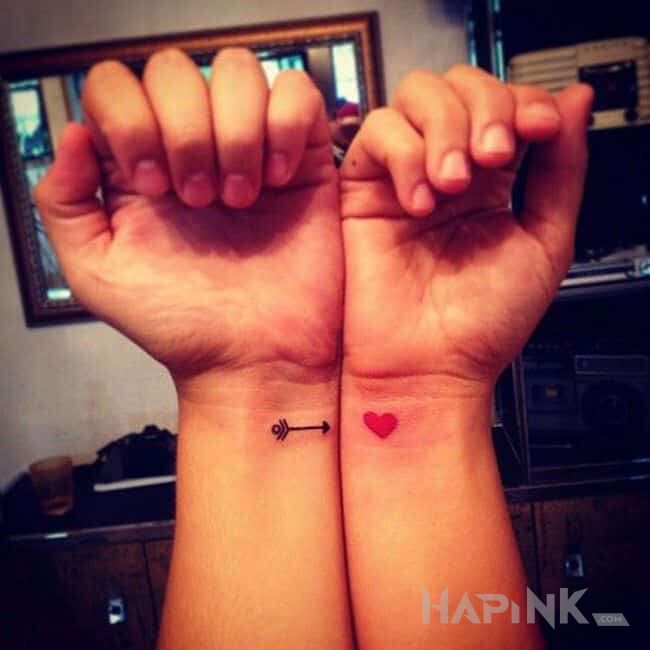 Tattoo Strzala w serce in Love motif and minimalistic style on the wrist