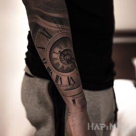 Tattoo Clock on the forearm motif: 3D