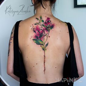 Tattoo Flowers / Watercolor on the back motif: colorful style: Watercolor