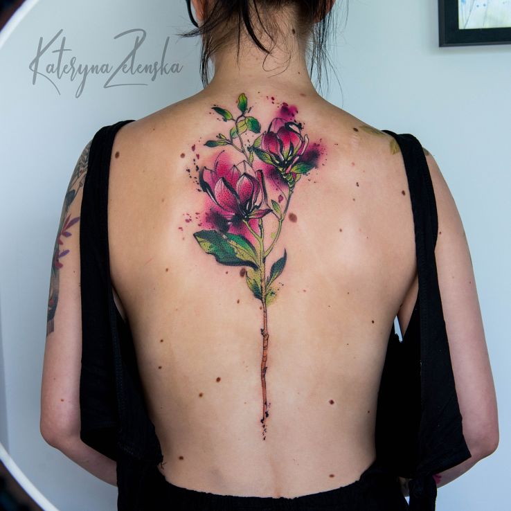 Tatuaż kwiaty  akwarela w motywie kwiaty i stylu watercolor na plecach