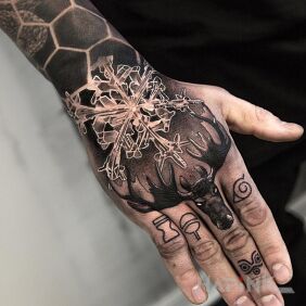 Tattoo Snowflake on the hand motif: 3D