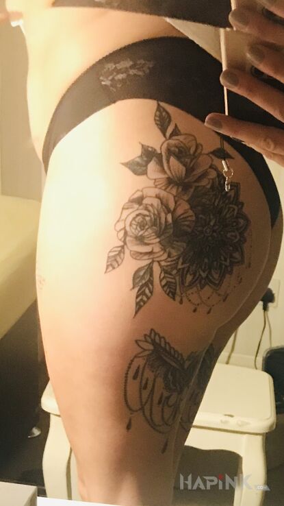 Tattoo Cover up in mandalas motif and graphic / illustrative style on the buttocks