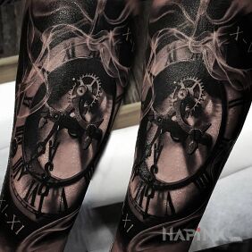 Tattoo Clock on the forearm motif: 3D