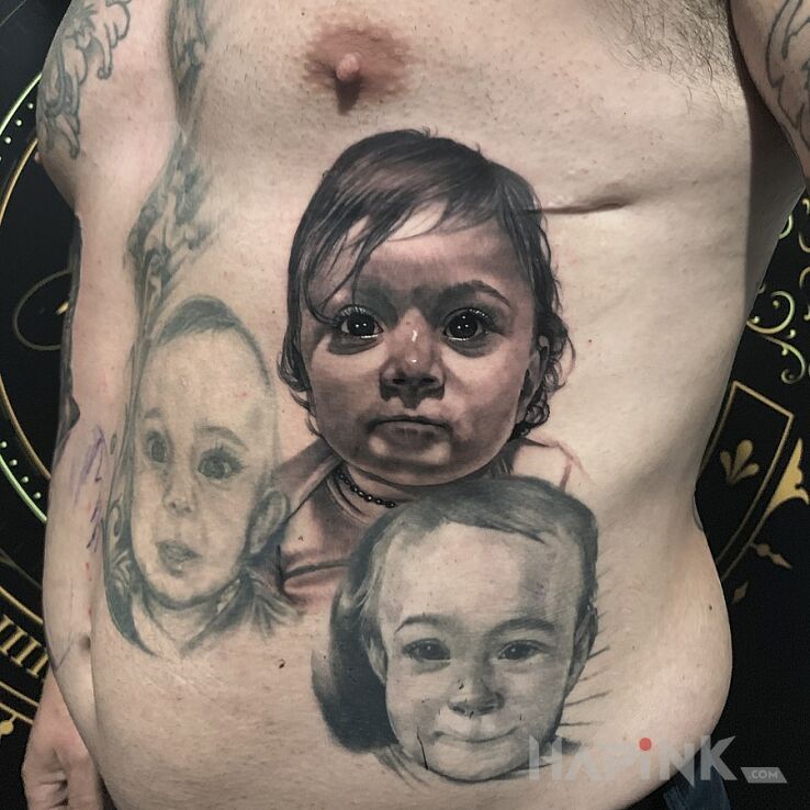 Tattoo Dzieciaki in 3D motif and realistic style on the stomach