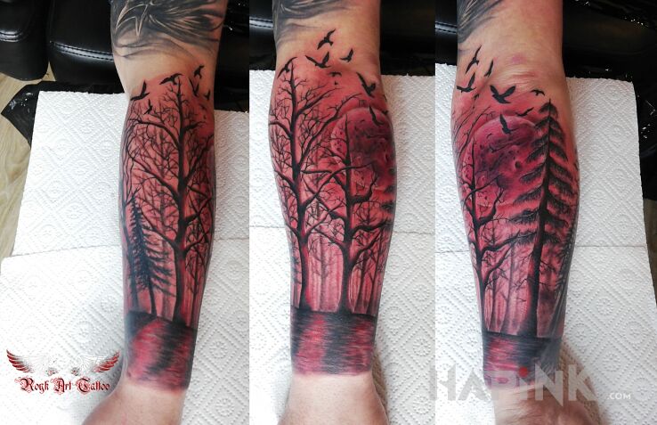 Tattoo Las in dark motif and graphic / illustrative style on the forearm