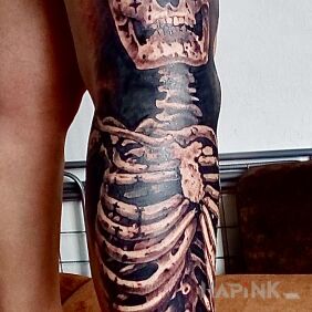 Tattoo The Fallen Messiah on the leg motif: skulls style: realistic