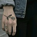 Wycena tatuażu - Cena tatuażu róża na dłoni