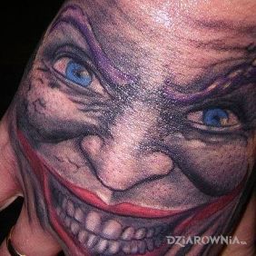 Tatuaż Joker na dłoni motyw: postacie