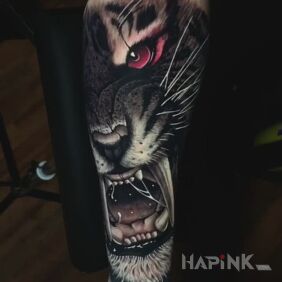 Tattoo Good tiger on the forearm motif: 3D style: realistic