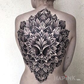Tattoo Mandala with 3D effect on the back motif: 3D