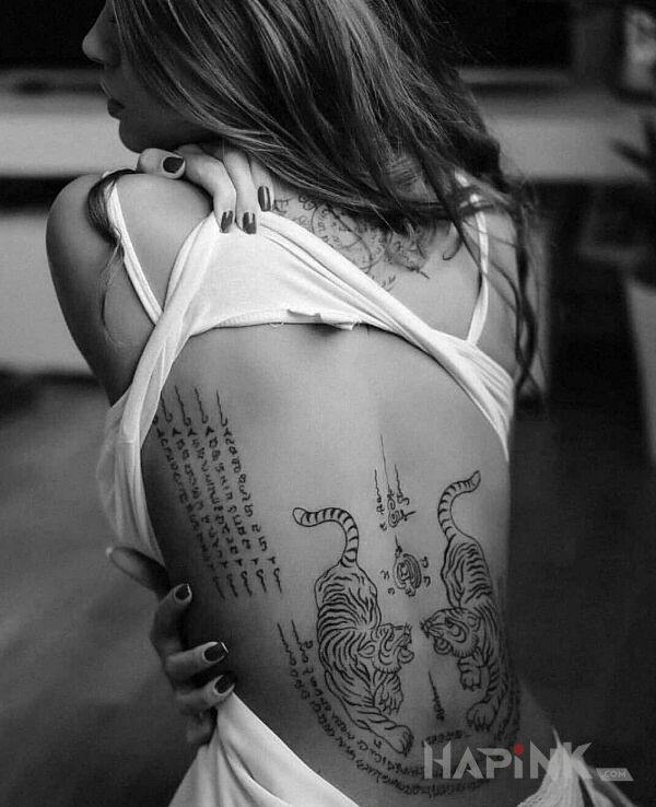 Tattoo Tajskie tygrysy in animals motif and graphic / illustrative style on the back