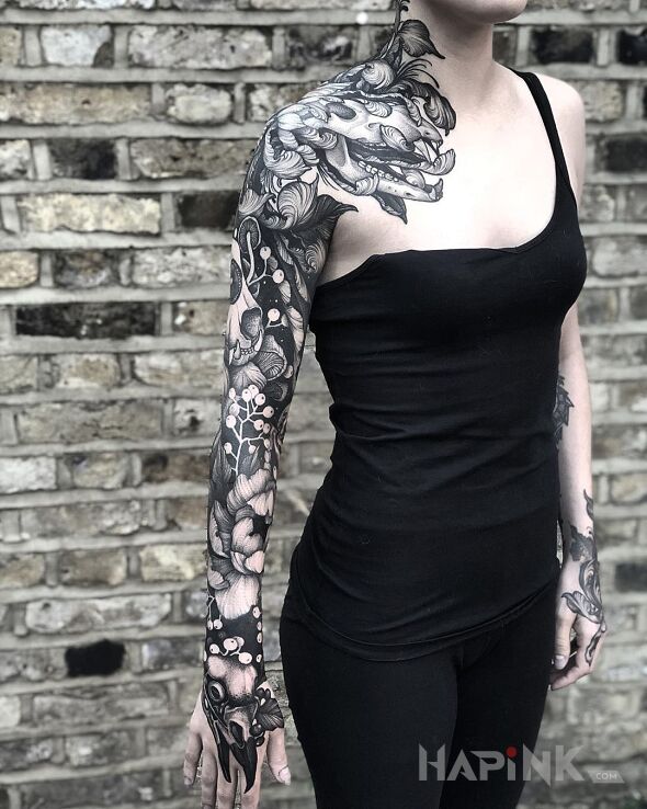 Tattoo Wielka kompozycja in black and gray motif and graphic / illustrative style on the forearm