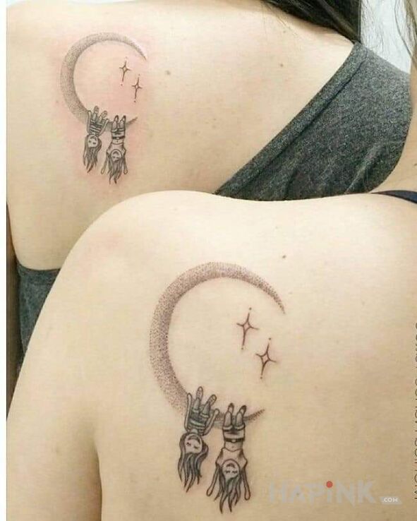 Tattoo Siostrzane tatuaże in Love motif and graphic / illustrative style on the shoulder blades