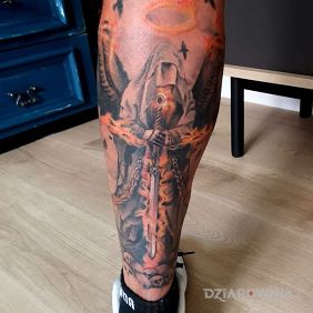 Tatuaż Demon śmierci na łydce motyw: demony