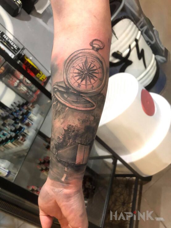 Tattoo Zawodowy kierowca. Kontynuacja rękawa in objects motif and realistic style on the forearm