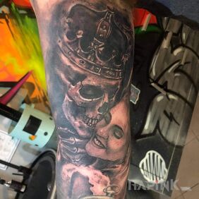 Tattoo Love Choices. Sleeve completion on the upper arm motif: black and gray style: realistic
