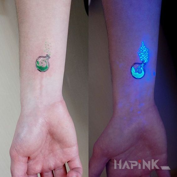 Tattoo Tatuaż świecący w ciemności in glow in the dark motif and minimalistic style on the forearm