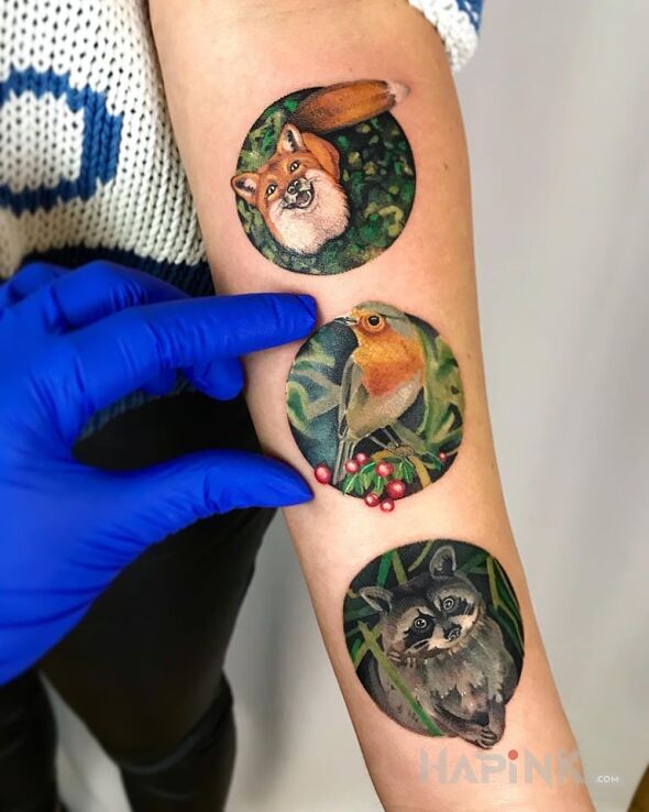 Tattoo 3 zwierzaki in animals motif and graphic / illustrative style on the forearm