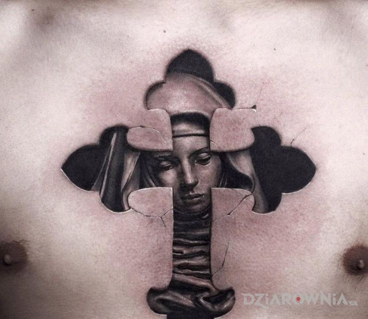 Tatuaż krzyz w motywie 3D na klatce