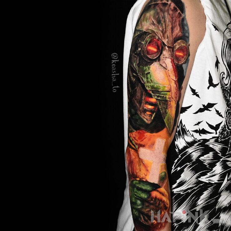 Tattoo Plague doktor in 3D motif and realistic style on the upper arm