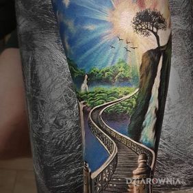 Tatuaż Droga do raju na przedramieniu styl: realistyczne