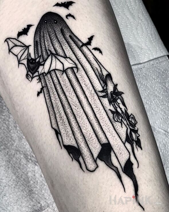 Tattoo Duszek in animals motif and graphic / illustrative style on the forearm