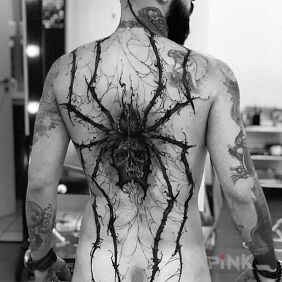 Tattoo Dark spider on the shoulder blades motif: dark style: blackwork / blackout