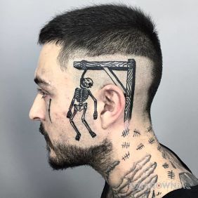 Tatuaż Wisielec na twarzy motyw: czarno-szare styl: graficzne / ilustracyjne