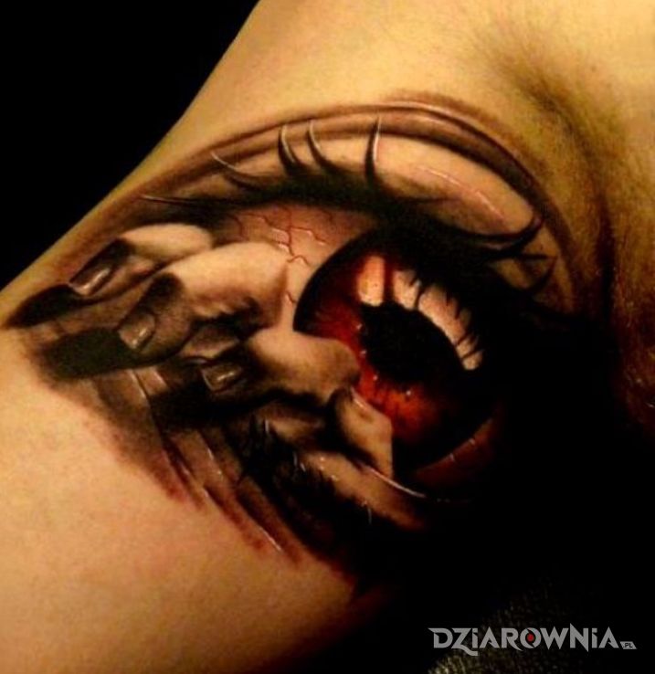 Tatuaż oko w motywie 3D na przedramieniu