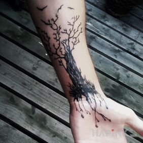 Tattoo Tree on the hand motif: other