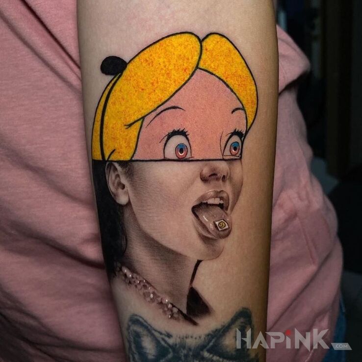 Tattoo Alicja w krainie czarów in characters motif and realistic style on the forearm