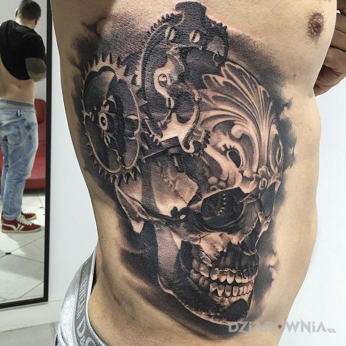 Tatuaż fajna czaszka w motywie 3D na żebrach
