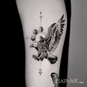 Tattoo Eagle on the upper arm motif: animals style: realistic