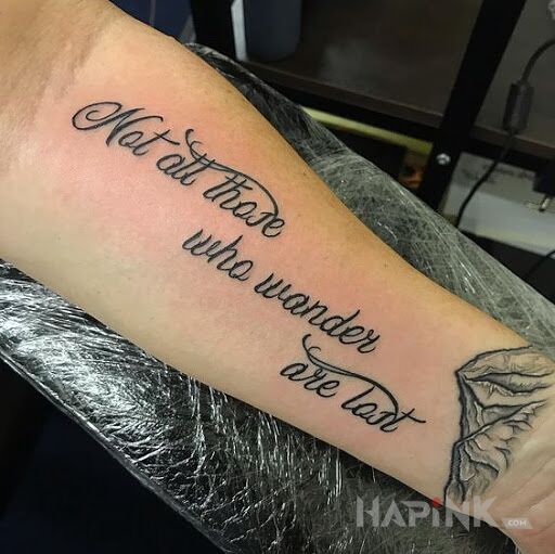 Tattoo Wątpienie in lettering motif on the forearm