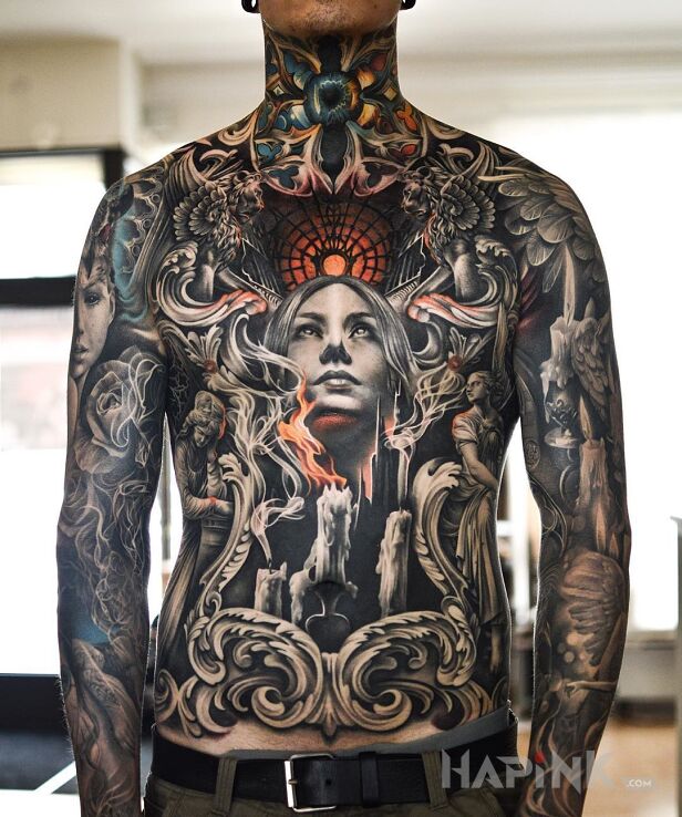 Tattoo Portret kobiety w centrum in 3D motif and realistic style on the neck