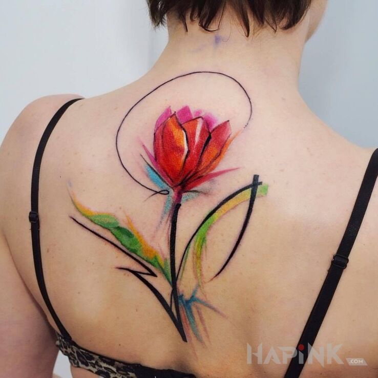 Tattoo Tulipan w akwareli in flowers motif and Watercolor style on the back