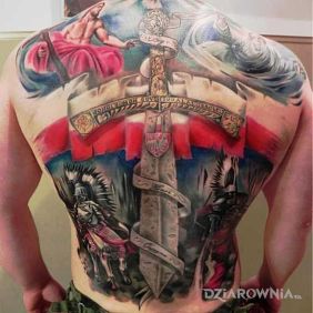Tatuaż POLSKA na plecach motyw: patriotyczne