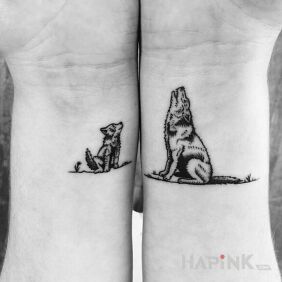 Tattoo Dogs on the wrist motif: Love style: graphic / illustrative