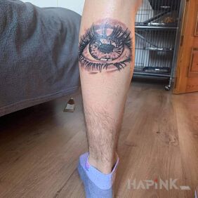 Tattoo Eye on the calf on the calf motif: 3D style: realistic
