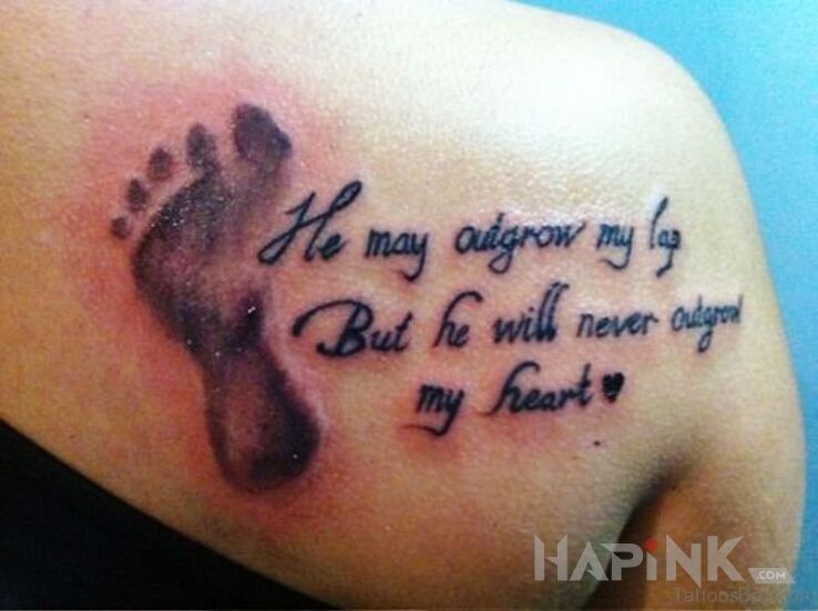 Tattoo Matka o swoim dziecku in lettering motif on the shoulder blades