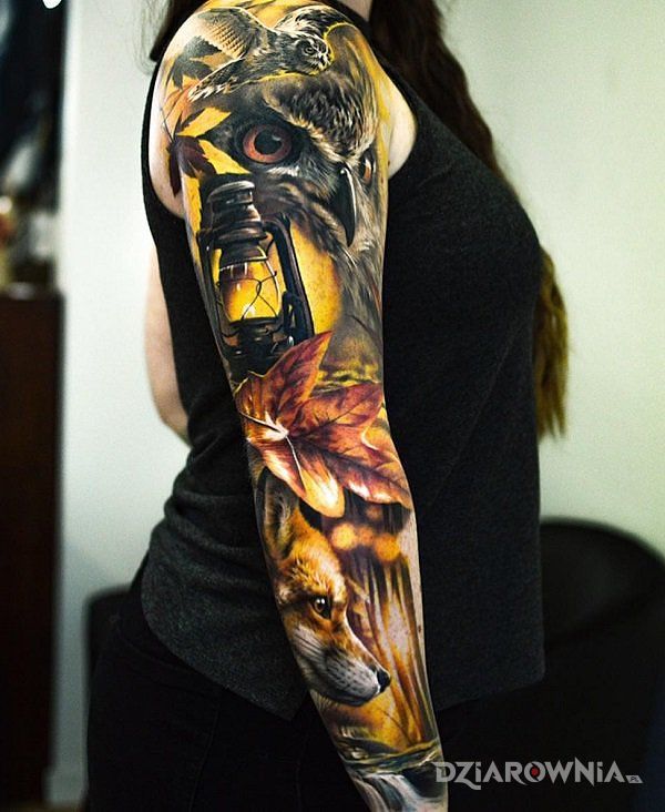 Tatuaż sowa z lisem w motywie 3D i stylu realistyczne na ramieniu