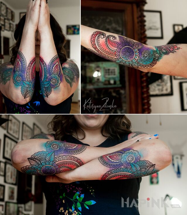 Tattoo Kolorowe, akwarelowe mandale in mandalas motif and Watercolor style on the forearm